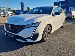 Blanc Utilisé 2022 Peugeot 308 Active Berline | 22 680 € (Prix cher)