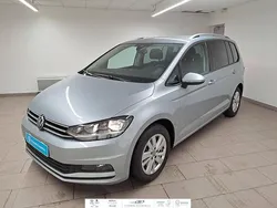Utilisé 2024 VW Touran Life Monospace | 33 980 € (Bon prix)