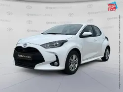 Blanc Utilisé 2025 Toyota Yaris Hybrid Business Edition Berline | 22 499 € (Prix juste)
