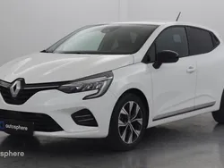 Blanc Utilisé 2023 Renault Clio V Evolution Berline | 16 299 € (Prix juste)