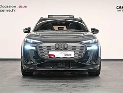 Gris daytona nacré Utilisé 2025 Audi SQ6 e-tron Ambition SUV | 93 569 € (Super prix)