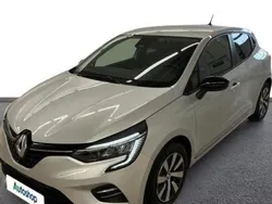 Utilisé 2022 Renault Clio V Evolution Citadine | 15 700 € (Bon prix)