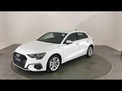 Blanc glacier métallisé Utilisé 2024 Audi A3 Sportback e-tron Design Berline | 39 490 € (Prix assez cher)