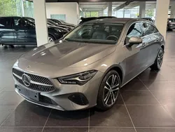 Gris Utilisé 2024 Mercedes CLA180 Shooting Brake Progressive Break | 30 950 € (Bon prix)