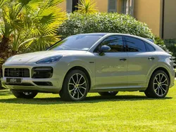 Gris Utilisé 2021 Porsche Cayenne SUV | 74 990 €