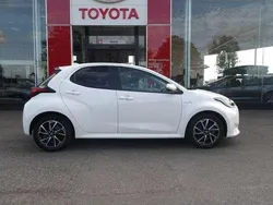 Utilisé 2021 Toyota Yaris Hybrid Design Berline | 19 490 € (Prix juste)