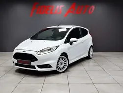 Blanc Utilisé 2017 Ford Fiesta Citadine | 12 990 €