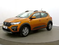 Orange Utilisé 2022 Dacia Sandero Comfort Citadine | 14 290 € (Prix juste)
