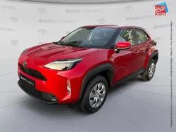 Rouge intense (m) Utilisé 2025 Toyota Yaris Hybrid SUV | 28 999 € (Prix cher)