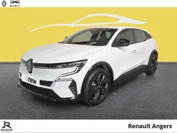 Blanc Utilisé 2024 Renault Mégane Evolution SUV | 29 490 € (Prix juste)