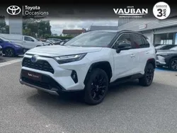 Utilisé 2025 Toyota RAV4 Hybrid SUV | 44 990 € (Prix juste)