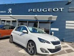 Blanc Utilisé 2016 Peugeot 308 S Berline | 12 890 € (Prix juste)