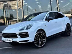 Blanc Utilisé 2022 Porsche Cayenne SUV | 99 990 €