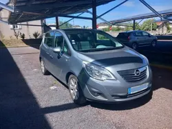 Argent Utilisé 2010 Opel Meriva Cosmo Monospace | 4 700 € (Prix juste)