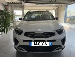 Blanc Utilisé 2023 Kia Stonic GT-Line SUV | 20 800 € (Prix assez cher)
