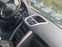 Noir Utilisé 2007 Peugeot 207 CC Cabriolet | 2 500 € (Bon prix)