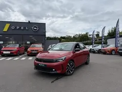 Rouge Utilisé 2024 Opel Corsa Berline | 15 999 € (Prix juste)