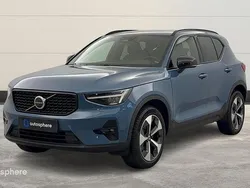 Bleu Nouvelle 2024 Volvo XC40 Plus SUV | 34 999 €