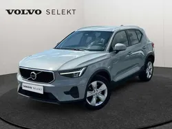 Gris Utilisé 2023 Volvo XC40 Core SUV | 31 784 € (Prix juste)