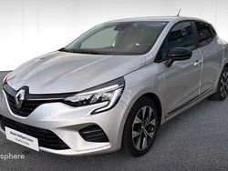 Gris Utilisé 2023 Renault Clio V Evolution Berline | 14 990 € (Prix juste)