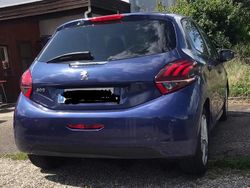 Bleu Utilisé 2017 Peugeot 208 Style Citadine | 8 400 € (Prix juste)