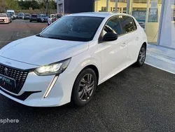 Blanc banquise (o) Utilisé 2021 Peugeot 208 Style Citadine | 11 499 € (Bon prix)