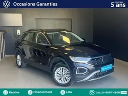 Noir Utilisé 2024 VW T-Roc Life SUV | 28 980 € (Prix juste)