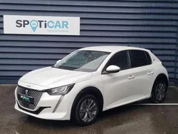 Blanc Utilisé 2021 Peugeot e-208 Allure Citadine | 15 190 € (Prix juste)
