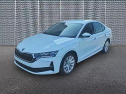 Blanc Occasion 2024 Skoda Octavia Selection Berline | 29 990 € (Prix assez cher)