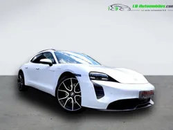 Utilisé 2023 Porsche Taycan Berline | 83 700 € (Prix juste)