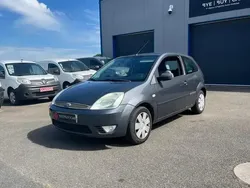 Gris Utilisé 2005 Ford Fiesta Citadine | 3 750 € (Prix juste)