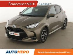 Gris Utilisé 2022 Toyota Yaris Hybrid Design Citadine | 19 090 € (Bon prix)