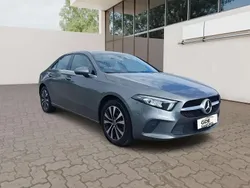 Gris Utilisé 2022 Mercedes A250 Business Berline | 27 681 € (Prix juste)