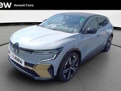 Noir Utilisé 2023 Renault Mégane Iconic Berline | 27 299 € (Prix juste)