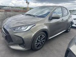 Dore Utilisé 2023 Toyota Yaris Design Berline | 21 990 € (Prix juste)