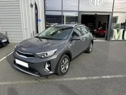 Gris magnétique métallisé Utilisé 2022 Kia Stonic Active SUV | 17 990 €
