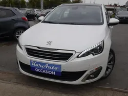 Blanc Utilisé 2015 Peugeot 308 Break | 6 990 € (Prix assez cher)