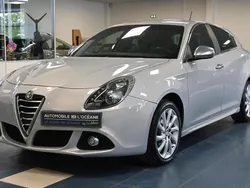 Gris Utilisé 2014 Alfa Romeo Giulietta Distinctive Citadine | 11 959 € (Bon prix)