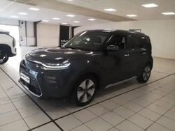 Gris gravité métallisé Utilisé 2020 Kia Soul EV Premium SUV | 18 499 € (Prix juste)