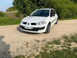 Blanc Utilisé 2004 Renault Mégane II Authentique Berline | 2 000 €