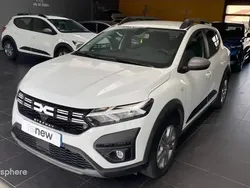 Blanc Utilisé 2023 Dacia Sandero Expression Citadine | 14 999 € (Prix juste)