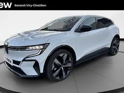Blanc Utilisé 2022 Renault Mégane Techno Berline | 24 990 € (Prix juste)