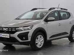 Gris Utilisé 2024 Dacia Sandero Expression Citadine | 15 999 € (Prix juste)