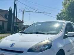 Utilisé 2011 Renault Clio III Business Citadine | 5 490 € (Prix juste)