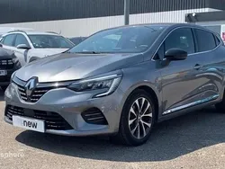 Utilisé 2023 Renault Clio V Techno Berline | 16 799 € (Prix juste)