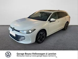 Blanc Utilisé 2024 VW Passat Elegance Break | 44 990 €