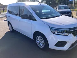 Utilisé 2024 Renault Kangoo Equilibre Monospace | 25 990 € (Prix assez cher)