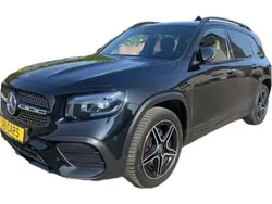 Noir Utilisé 2023 Mercedes GLB200 AMG line SUV | 40 912 € (Prix juste)