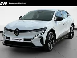 Blanc Utilisé 2022 Renault Mégane Equilibre Berline | 19 990 € (Prix assez cher)
