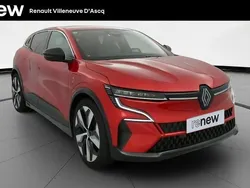 Rouge Utilisé 2022 Renault Mégane Techno Berline | 24 999 € (Prix juste)